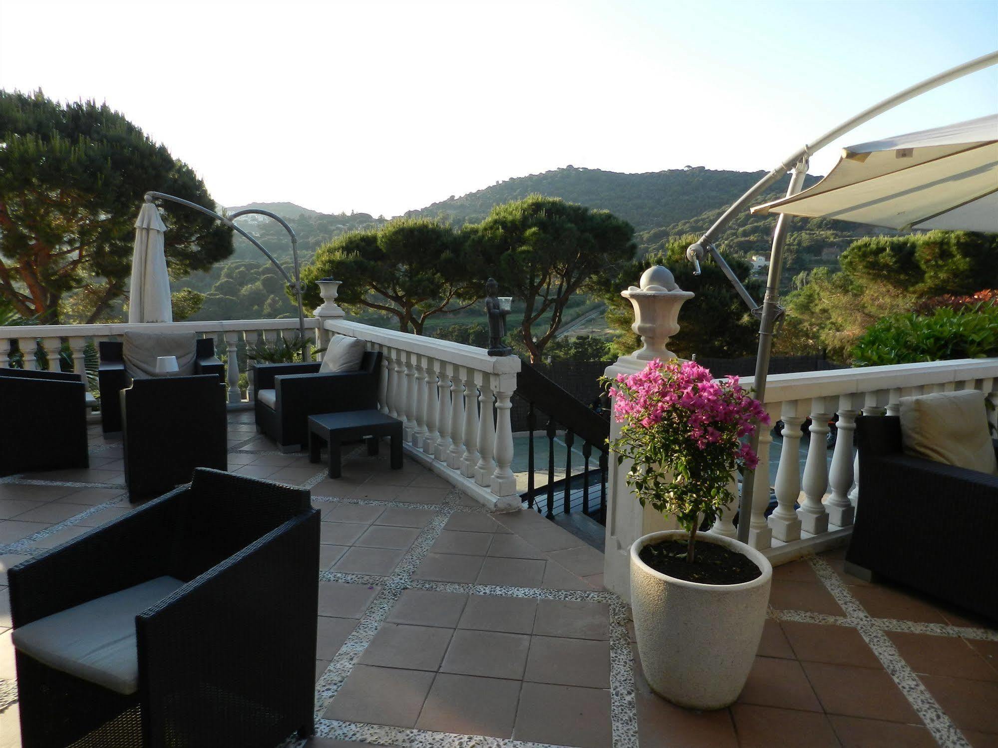 Hotel Porta D'Alella Bagian luar foto