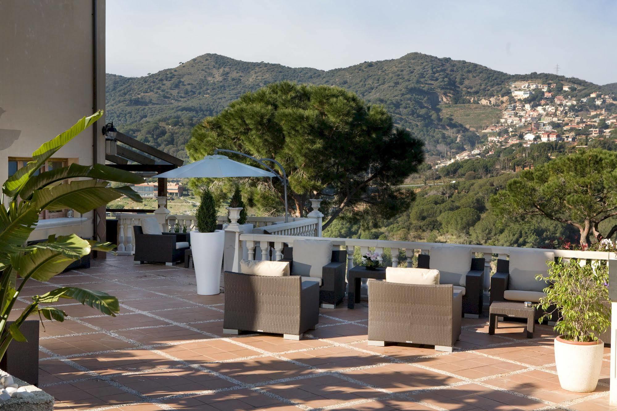Hotel Porta D'Alella Bagian luar foto